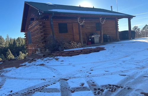 Woodland Park Cabina | Nice cabin with WiFi in charming Woodland Park