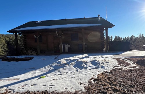 Woodland Park Cabina | Nice cabin with WiFi in charming Woodland Park