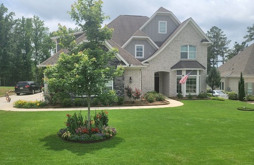 Waverly Casa | Ideal gameday house in Auburn with pool, theater, lake, putting green, and more!