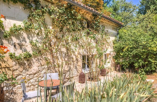 Montussan Villa | Charming 17th century mill 15 minutes from Bordeaux and Saint-Emilion