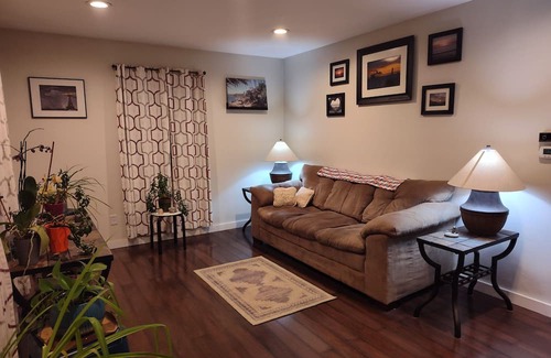 Crossroad Park Casa | Sweet 2-bedroom home with A/C and back deck w/dining area, gas grill & fire pit