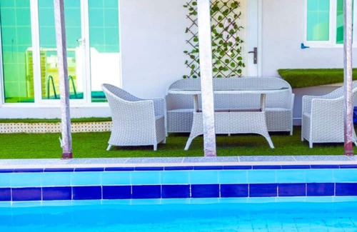 Al Hadd Chalet De Esquí | Staycation with Exciting Sea Adventure Package