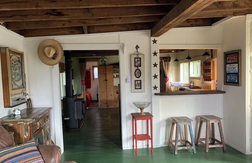 Julian Cabina | Cozy Rustic Cowboy Cabin Pet Friendly only 1 Mile from Village