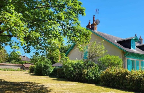 Lurcy-Levis Cabaña | Gite Lurcy-Lévis, 4 bedrooms, 8 persons