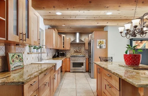 Paso Robles Cabina | 4-bedroom cabin at Lake Nacimiento in Running Deer Ranch