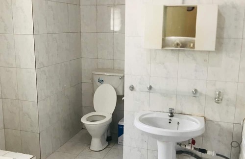 Nungua Casa | Charming 1-bedroom apartment with AC ,washing machine and WiFi in Accra Region