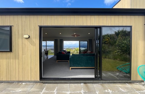 Nukuhau Casa | Panoramic Paradise: Stunning Lake and Mountain Views in Taupō