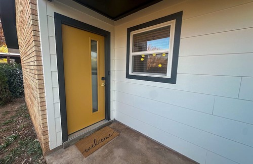 Abilene Casa | Mid-Mod Marvel - A 3 Bed/2 Bath Mid-century Home in SW Abilene