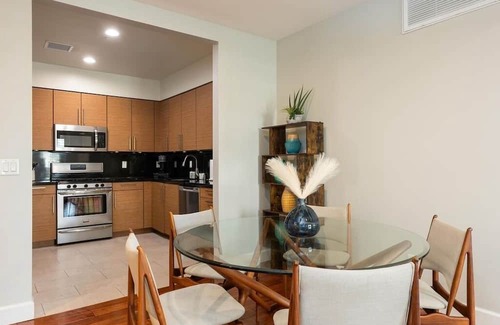 Downtown Apartamento | Beachfront Bliss: Stunning Ocean view right on Sand
