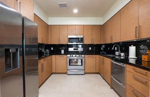 Downtown Apartamento | Beachfront Bliss: Stunning Ocean view right on Sand