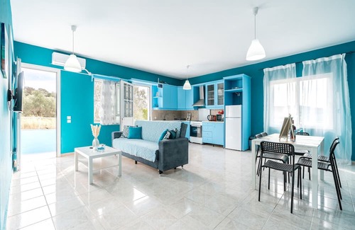 Theologos Apartamento | Apartment 'Bella's House' with Mountain View, Wi-Fi and Air Conditioning