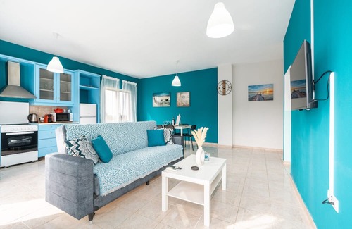 Theologos Apartamento | Apartment 'Bella's House' with Mountain View, Wi-Fi and Air Conditioning