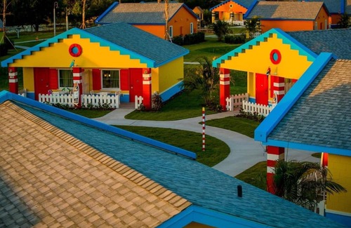 Cypress Gardens Casa | Family Dream Room with Playgrounds Galore | 2 Adventure Theme Rooms w/ Pool