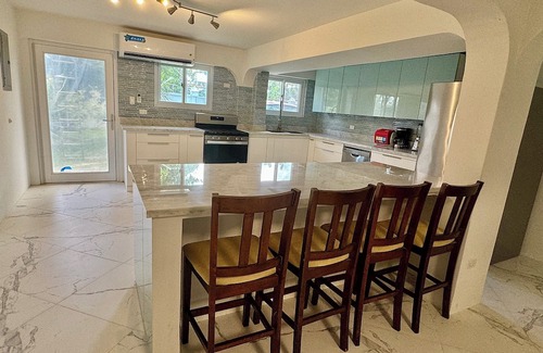 San Antonio Casa | Sunset Beach House