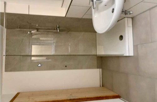 Westendorf Apartamento | Bright 4-room basement apartment with private access and 3 parking spaces