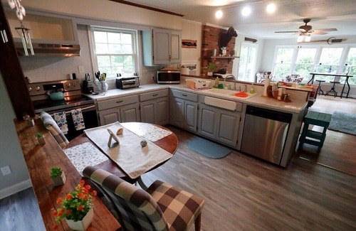 Sharpsburg Casa | Taylor's Landing C&O Retreat