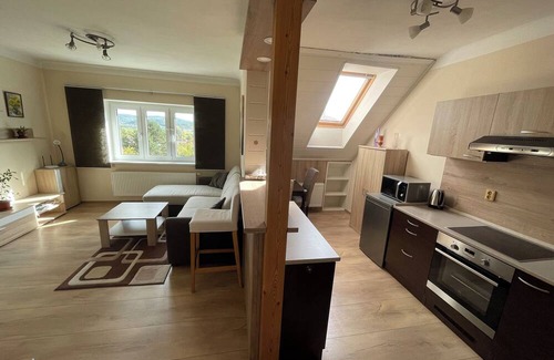 Prague 16 Casa | Peripheral Valley View