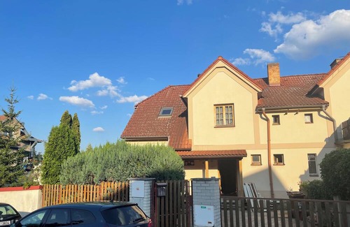 Prague 16 Casa | Peripheral Valley View