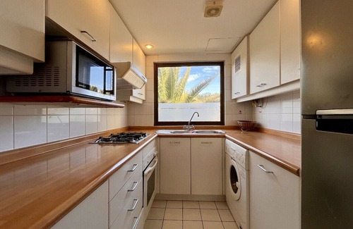 Algarrobo Apartamento | Modern San Alfonso del Mar | BBQ Parking Pool Wifi