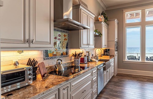 Fort Morgan Casa | Postcard views from your home equipped with a dream kitchen! Come enjoy luxurious living in a highly sought-after neighborhood in Fort Morgan.