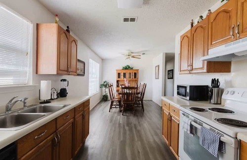 Oak Point Casa | Cozy 3BR Family Home with Large Yard, Sleeps 7