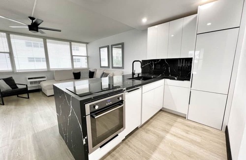 East Fort Lauderdale Condominio | Fort Lauderdale waterfront Cozy 2-bedroom condo on ICW, 1 block to beach
