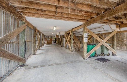 Isle of Palms Casa | Gorgeous Large Beach Home with Private Pool!