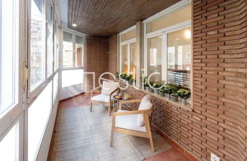 Trafalgar Apartamento | CLARAVAL: Apartment + Office Room in Chamberí