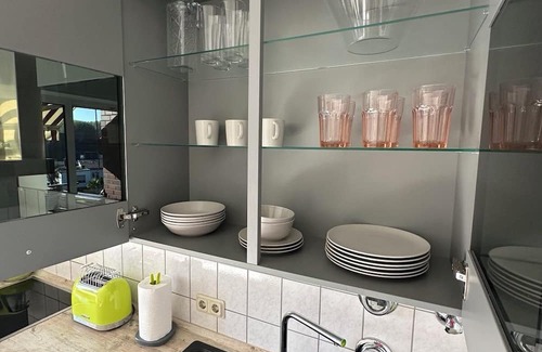 Roggendorf/Thenhoven Apartamento | Modern, spacious apartment with home office and balcony