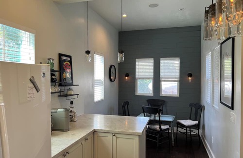 South Redlands Casa | Redlands Historic Barn House Perfect for gatherings! Extra house next door!