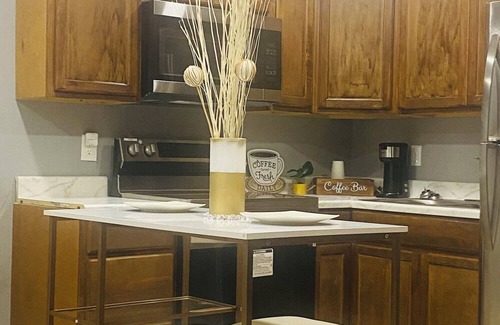 Highlands - Perkins Apartamento | 5 min drive to LSU, Charming 2bedroom/1 bath apartment, sleeps 6, pet friendly.