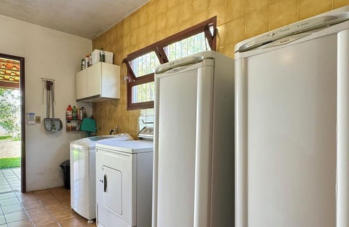 Cachoeira do Bom Jesus Casa | Cozy house 100 meters from the beach