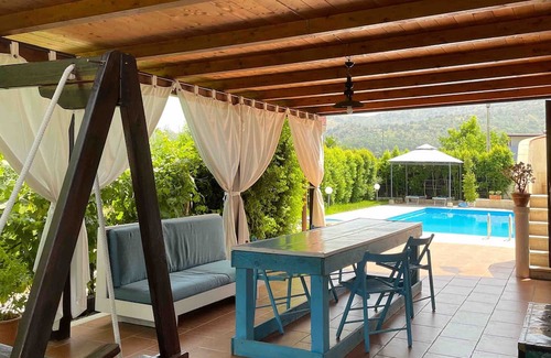 Gaggi Casa | Holiday Home 'Casa Relax' with Mountain View, Wi-Fi and Air Conditioning