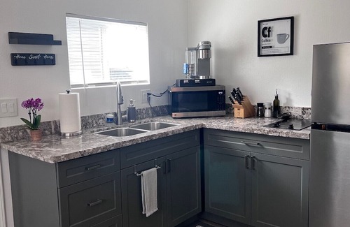 Des Moines Apartamento | "The Cozy Studio" Not shared space, in awesome Des Moines with AC, WiFi