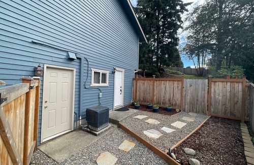 Des Moines Apartamento | "The Cozy Studio" Not shared space, in awesome Des Moines with AC, WiFi