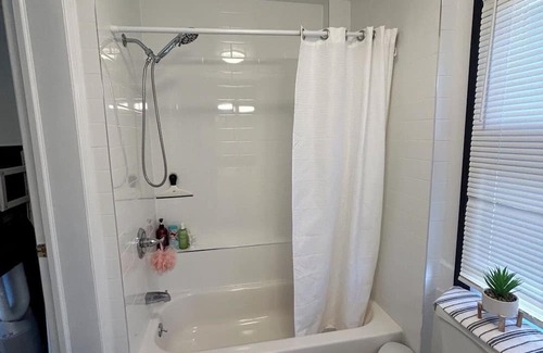 Murray Hill Apartamento | Cozy private room in enjoyable Queens with WiFi, AC