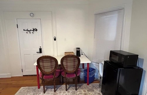 Murray Hill Apartamento | Cozy private room in enjoyable Queens with WiFi, AC