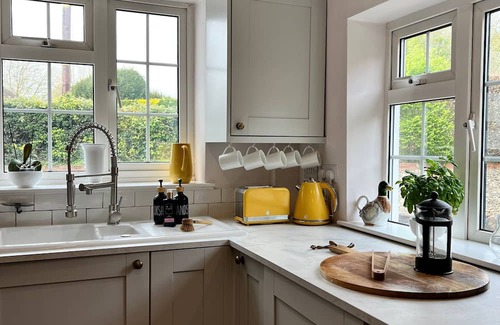 Oakley Casa | Cottage in Basingstoke