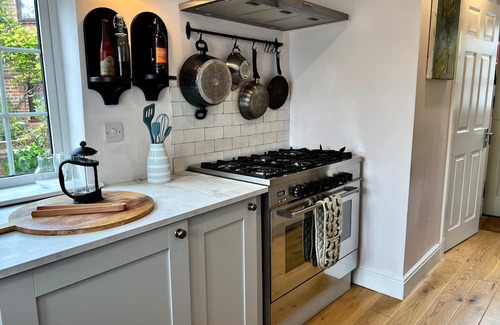 Oakley Casa | Cottage in Basingstoke
