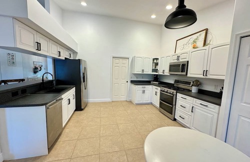 Jupiter Farms Casa | Charming 3-bedroom house with POOL and WiFi in Jupiter