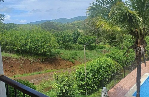 Veintisiete de Abril Casa | 3-bedroom house in charming Veintisiete de Abril with Private Pool AC, & WiFi