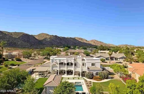 Ahwatukee Foothills Casa | Ultimate Luxury Villa w/ Pool, Jacuzzi & Views