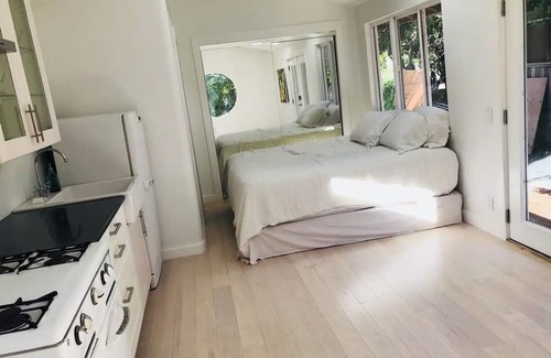 Westhaven-Moonstone Apartamento | Cozy studio in awesome Trinidad with WiFi access