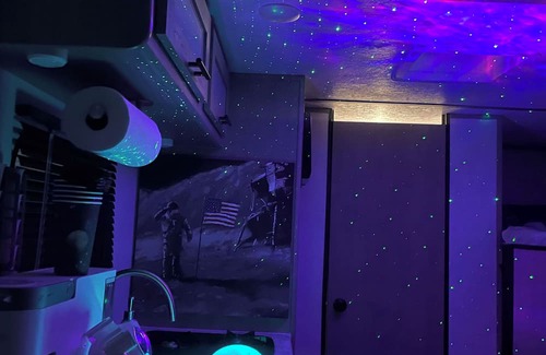 Truth or Consequences Casa | Galactic Glamper Lake Getaway Truth or Consequences