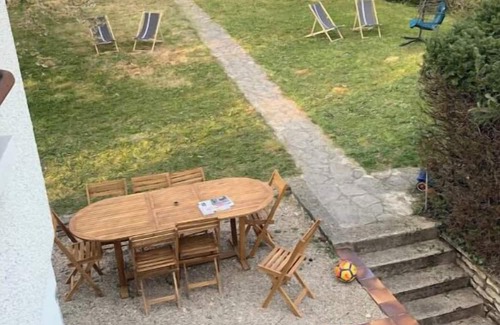 Saint-Fargeau Casa | Charming Saint-Fargeau with large garden