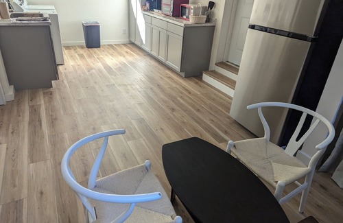 Bremerton Apartamento | Cozy studio in terrific Bremerton with AC, WiFi. Kitchenette, Laundry, Cooking!