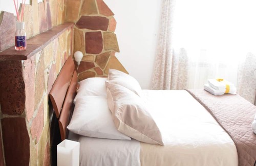 Vitorchiano Apartamento | Home, free parking, free WiFi. At 50 meters all essential services