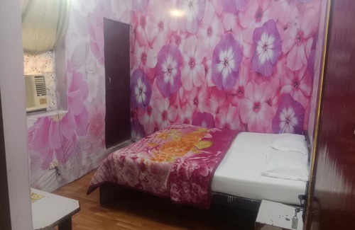 Taj Ganj Cabina | Raj Home Stay Near Taj Mahal