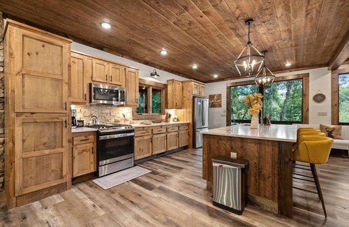 Blue Ridge Cabina | Teresa's River Retreat in Blue Ridge Ga