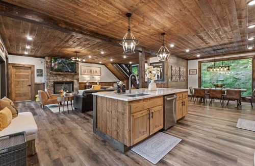 Blue Ridge Cabina | Teresa's River Retreat in Blue Ridge Ga